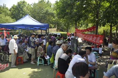 济南普瑞眼科医院“爱眼日”眼科义诊送健康